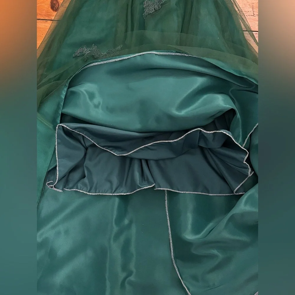 Girls Strapless Tulle Applique Green Ball Gown, size 14-16 - Picture 5 of 5